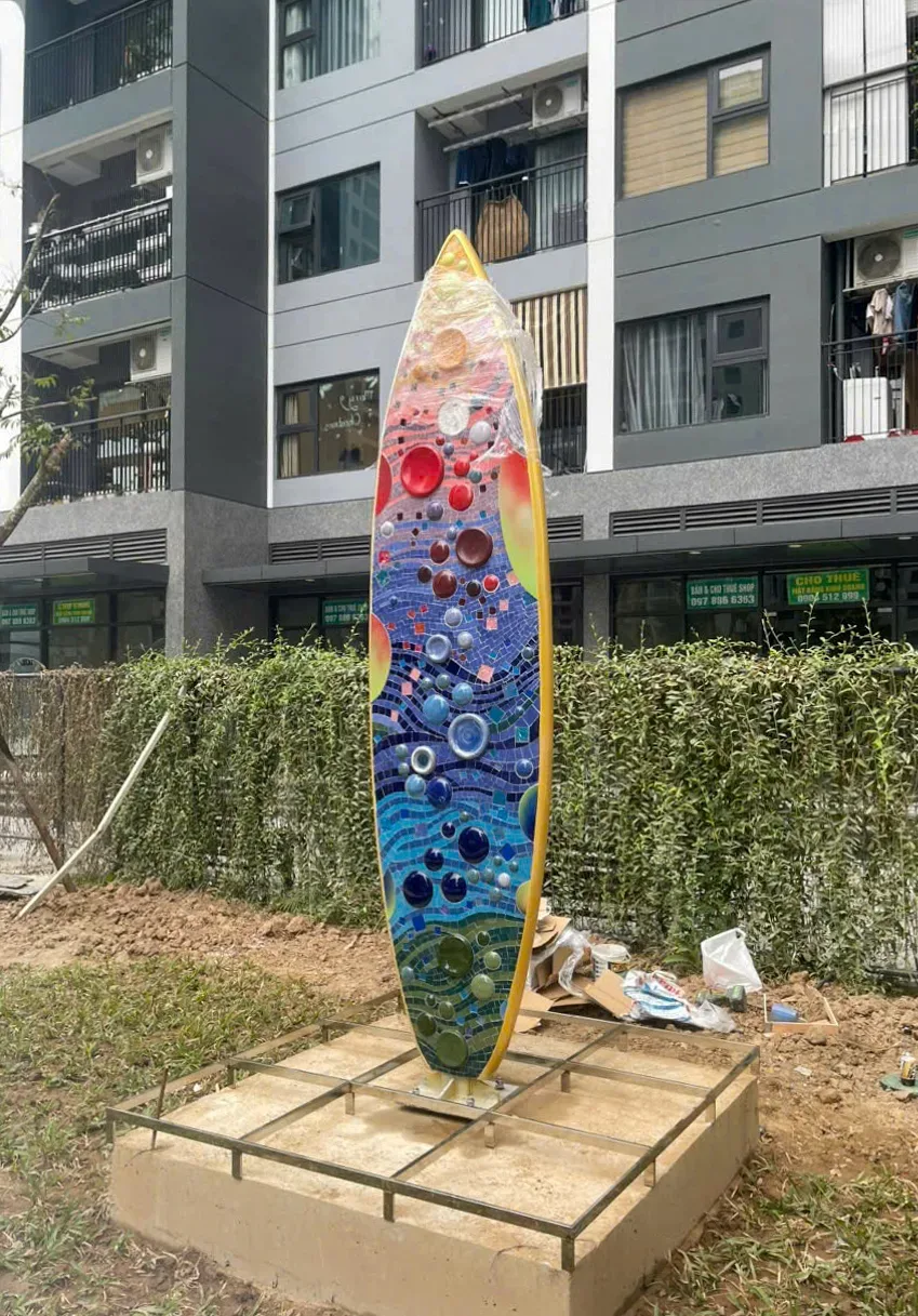 Mô hình ván lướt composite trang trí cảnh quan