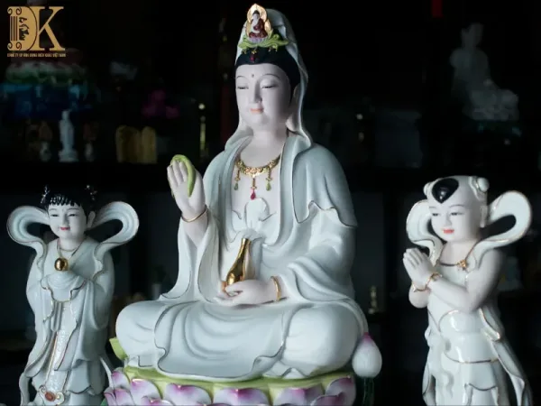 Tượng Phật bà Quan Âm bằng composite